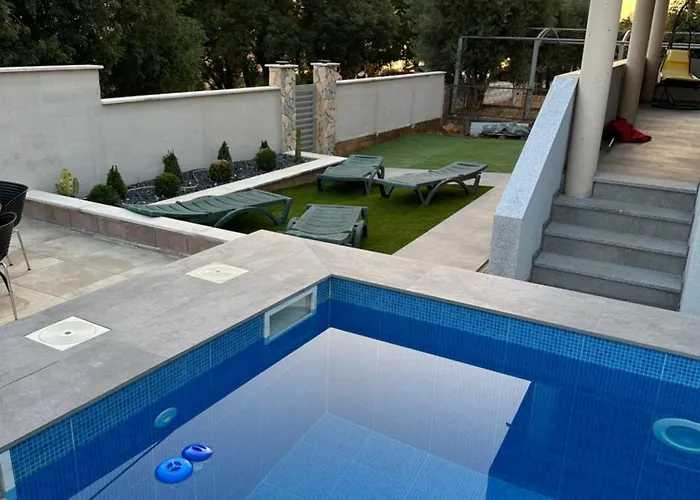 Villa Mm Villa, Strandnahe Mit Pool & Whirlpool In *